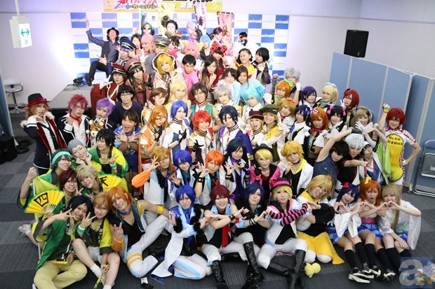 美图推全球首款绘画机器人 自拍秒变插画【足球比赛】